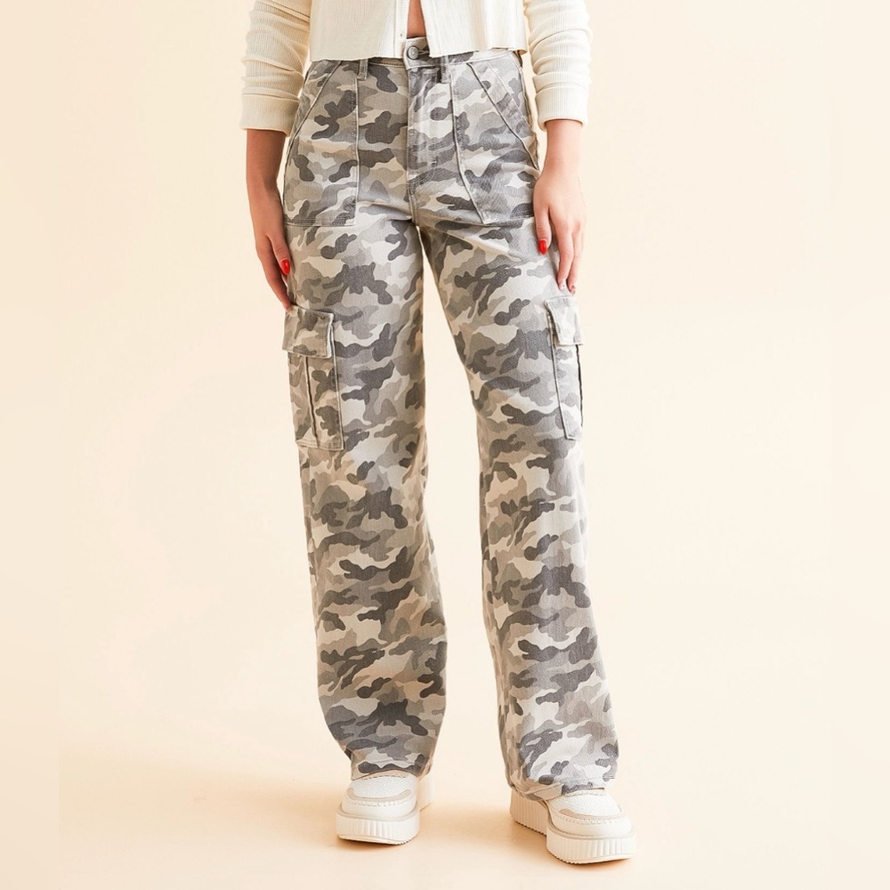 Camouflage Wide Leg Jeans